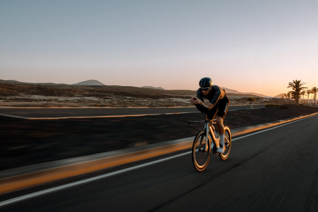 Grōnlānder Schwalbe & Magnus Ditlev Magnus Ditlev is one of the greatest talents in triathlon, renowned for his phenomenal cycling strength, precise pursuit of marginal gains, and relentless quest for victory. In this video, we explore his major ambitions and how his partnership with Schwalbe supports his high-performance goals. In 2024 at Challenge Roth, Magnus broke the world-best Ironman-distance time with a blistering 7 hours 23 minutes 24 seconds. We shot for an entire day with Magnus in Lanzarote and produced Photo- & Videocontent for Marketing Purposes of Schwalbe and Magnus himself. The entire production was a Gronlander mission. All edits were produced inhouse by our team and in close cooperation with the Schwalbe Marketing team.
